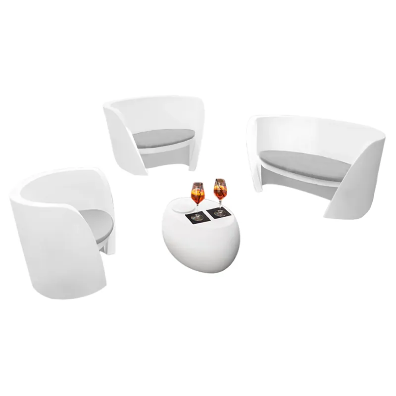 Set divano Rap con 2 poltrone Rap e tavolino Slide